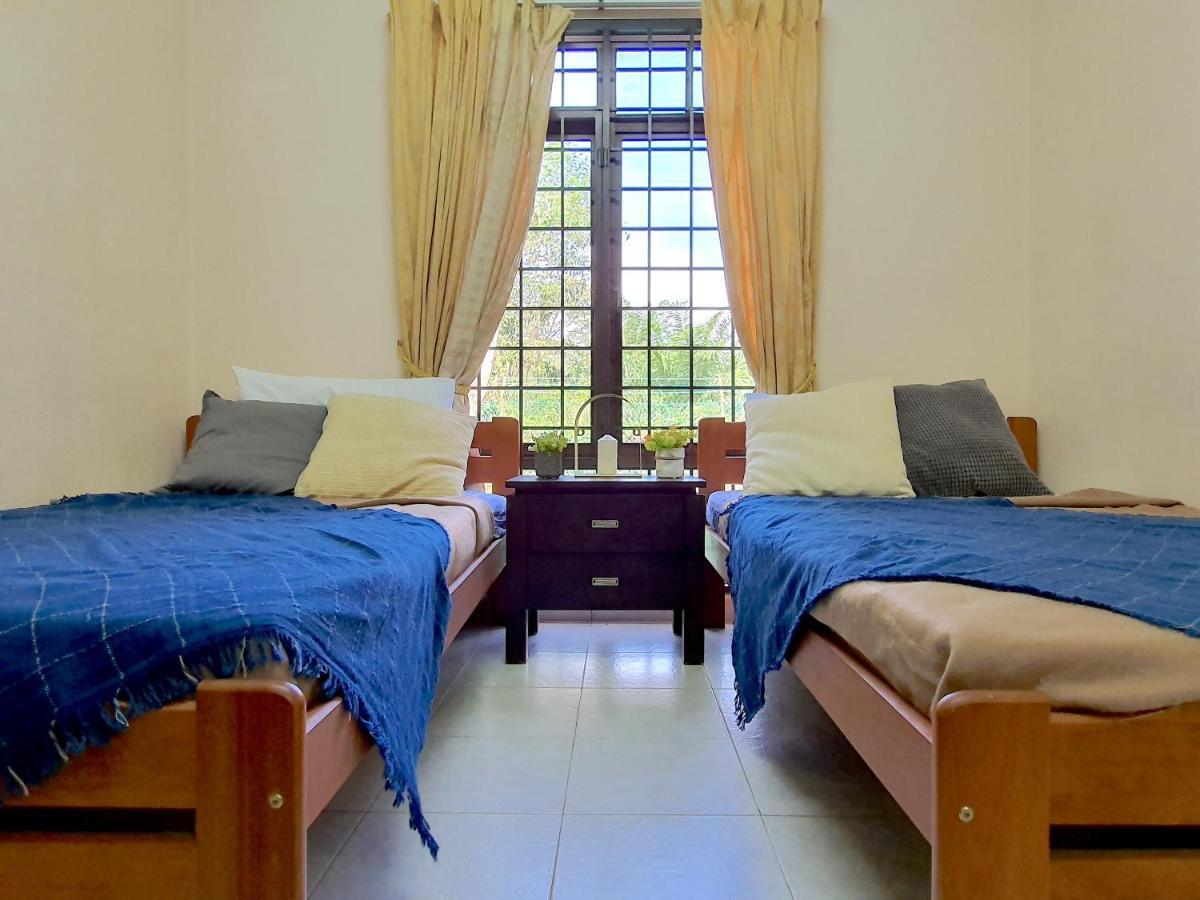 Melaka Afamosa Villa With Private Pool For 10 Pax Alor Gajah Kültér fotó