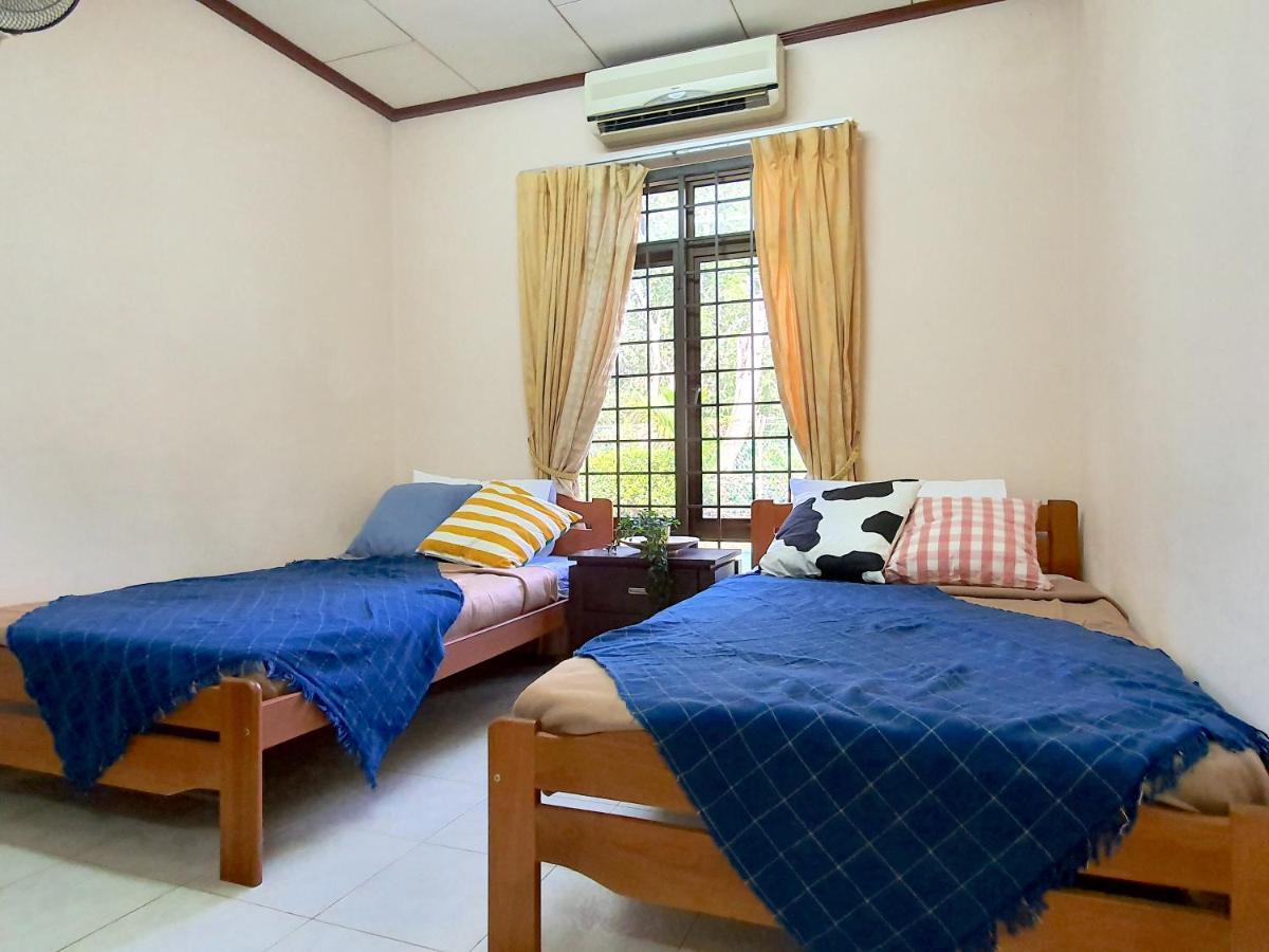 Melaka Afamosa Villa With Private Pool For 10 Pax Alor Gajah Kültér fotó